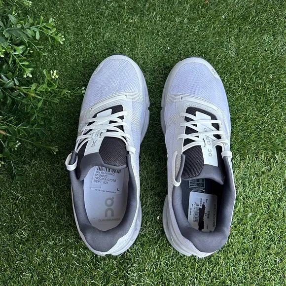 ON Cloudgo White | GlacierWOMEN SHOES size 9.5 NEW