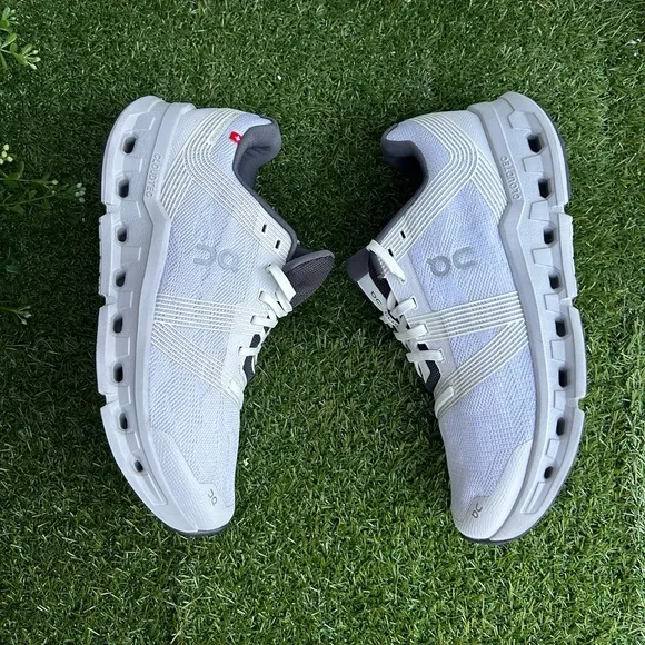 ON Cloudgo White | GlacierWOMEN SHOES size 9.5 NEW