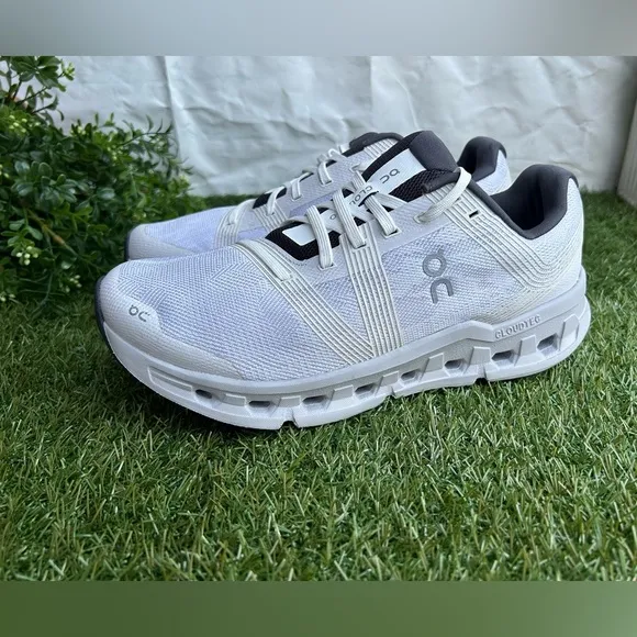 ON Cloudgo White | GlacierWOMEN SHOES size 9.5 NEW