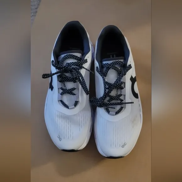 ON Cloudtec White Running Shoes Men's Size 8