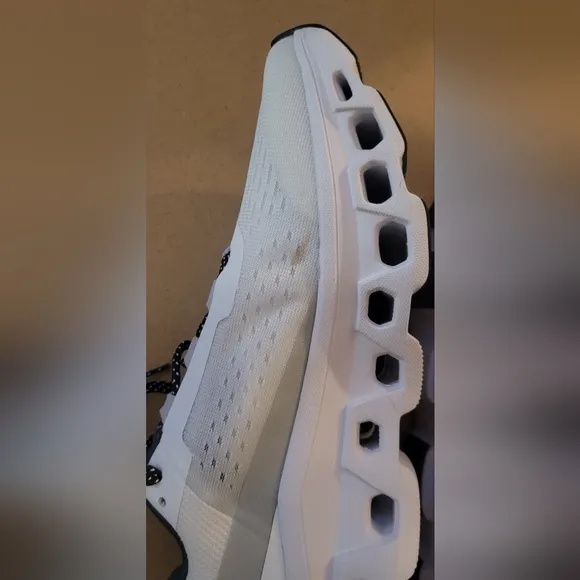 ON Cloudtec White Running Shoes Men's Size 8