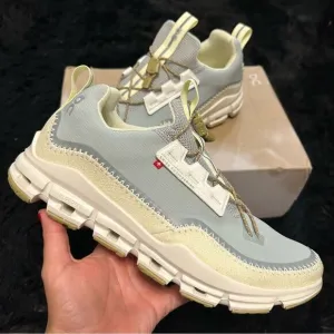 ON CLOUDAWAY glacier seedling lace up shoes sneakers women’s 9 new