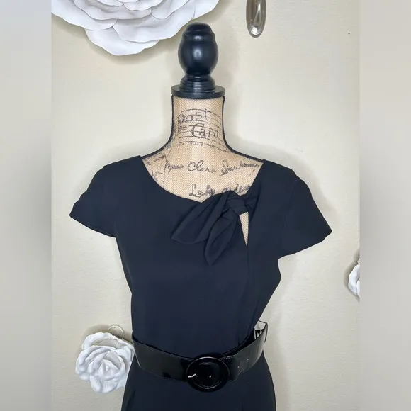 Oscar de la Renta Cap Sleeve Sheath Black Cocktail Dress Size 12