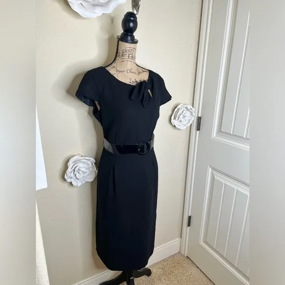Oscar de la Renta Cap Sleeve Sheath Black Cocktail Dress Size 12