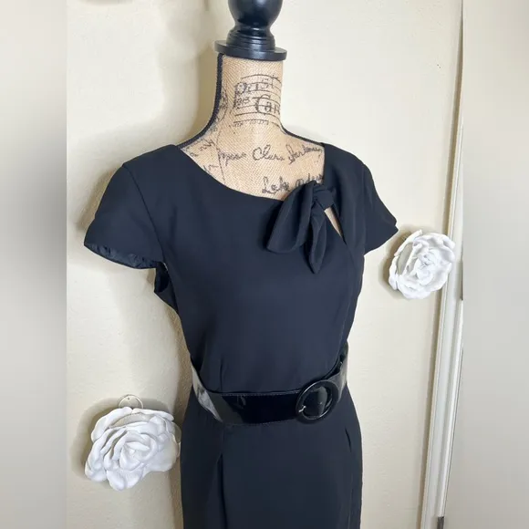 Oscar de la Renta Cap Sleeve Sheath Black Cocktail Dress Size 12