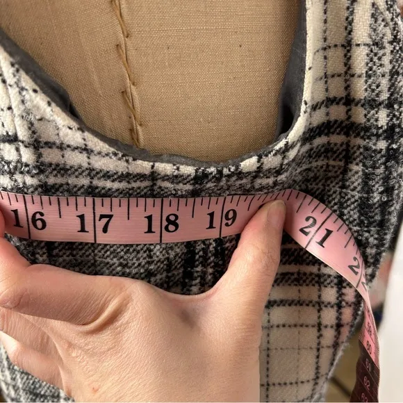 Oscar De La Renta Gray White Plaid Fleece Wool Silk Lining Cowl Neck Dress Sz 10