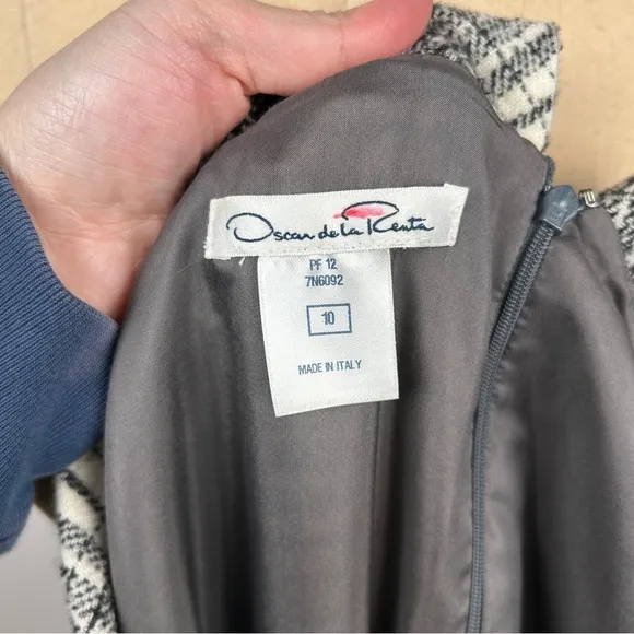 Oscar De La Renta Gray White Plaid Fleece Wool Silk Lining Cowl Neck Dress Sz 10