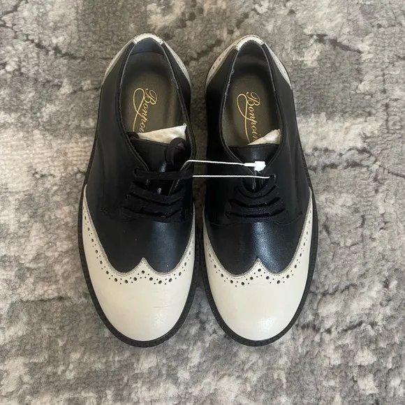 Oxford Black and white BONPOINT Brogues / Oxford shoes