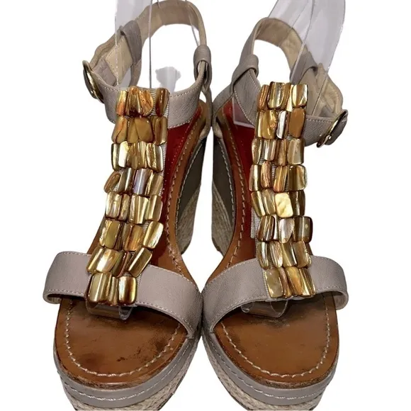 Paloma Barcelo Women’s 9 Light Gray Leatger Shell Front Strappy Heeled Wedges