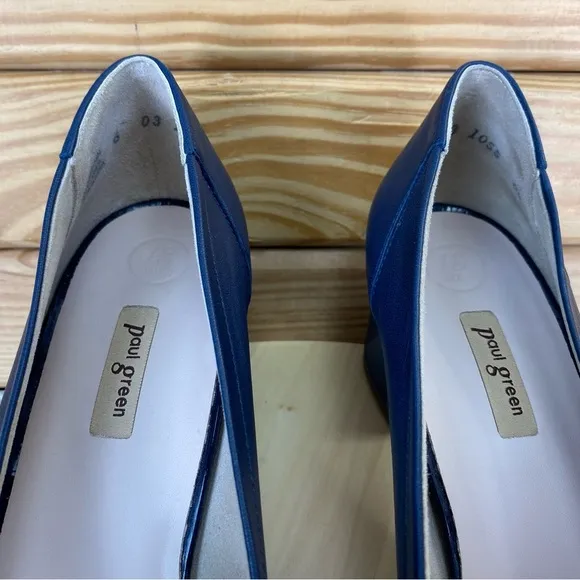 Paul Green Blue Leather Closed Toe Slip On Heels 8.5 US Pump Career Classic Shoe
