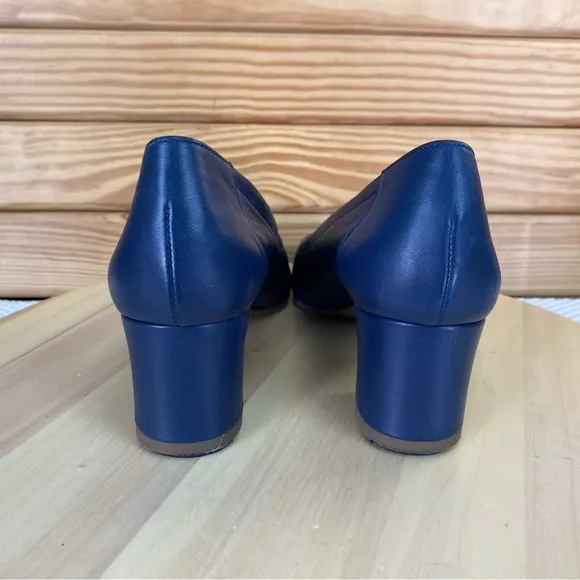 Paul Green Blue Leather Closed Toe Slip On Heels 8.5 US Pump Career Classic Shoe