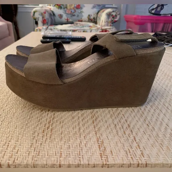 Pedro Garcia Platform Wedges. 100% suede. Taupe/green/brown color. EUC.