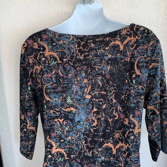 PERUVIAN CONNECTION dress, patterned sheath, boat neck, 1/2 sleeve, lined. M EUC