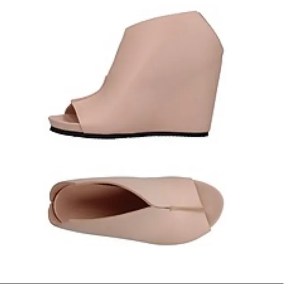 Peter Non Blush Wedges