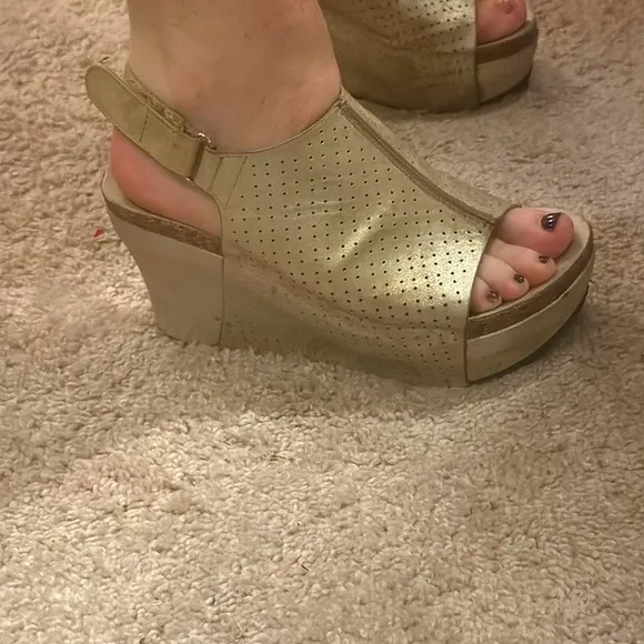 Pierre Dumas Gold Platform Wedges