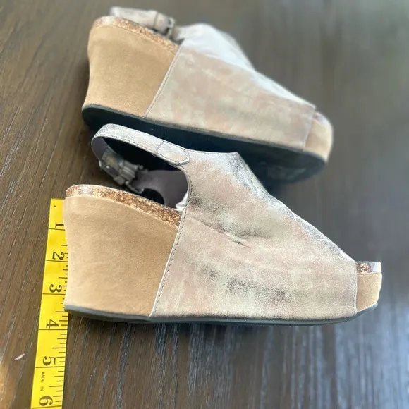 Pierre Dumas platform wedges metallic sandals