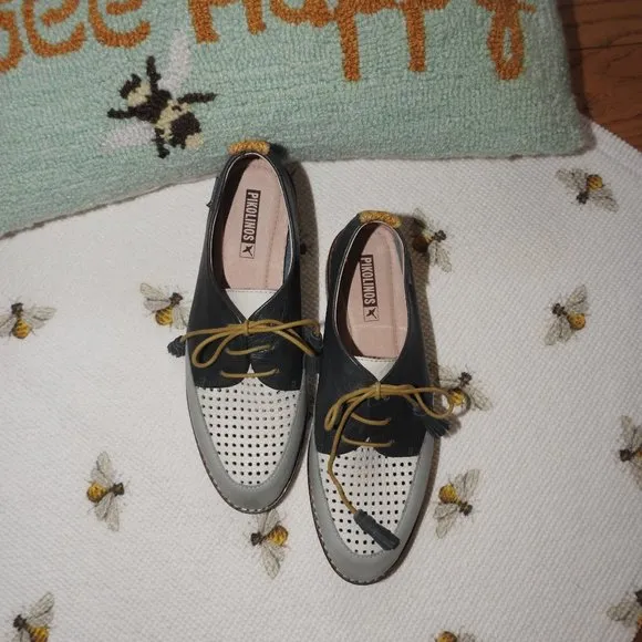 Pikolinos Green Two Tone Saddle Shoes with Tassels... C1124