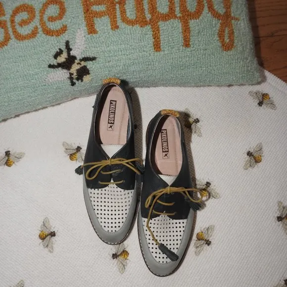 Pikolinos Green Two Tone Saddle Shoes with Tassels... C1124