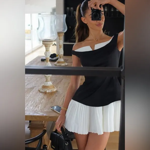 Pleated hem flare dress black and white contrast mini dress
