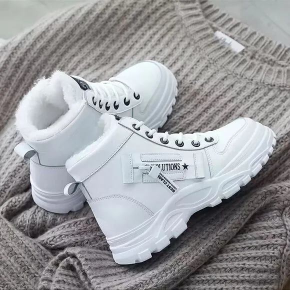 Plush Lined White Boots. Thick soles super comfy. Lace up . Sz 8.5