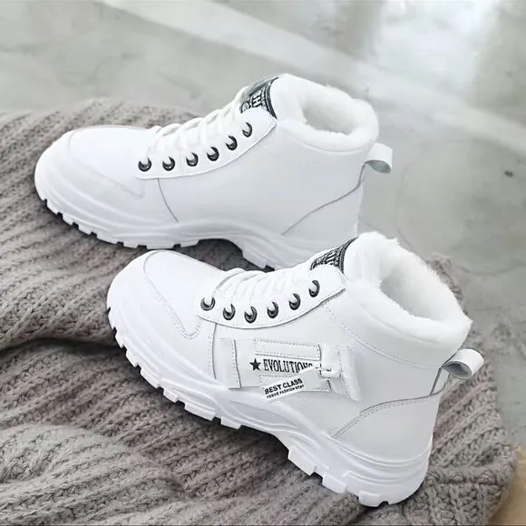 Plush Lined White Boots. Thick soles super comfy. Lace up . Sz 8.5
