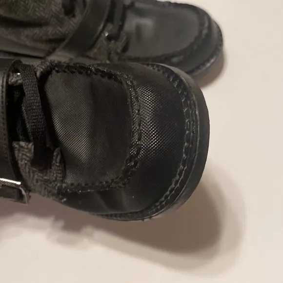 POLO RALPH LAUREN COMBAT BLACK AND GRAY BOOTS SIZE 6