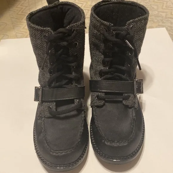 POLO RALPH LAUREN COMBAT BLACK AND GRAY BOOTS SIZE 6