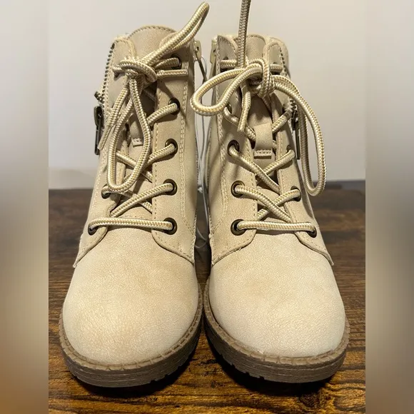 Pop Girls Bone Venti Block Heel Lace Up Boots NWT Various Sizes