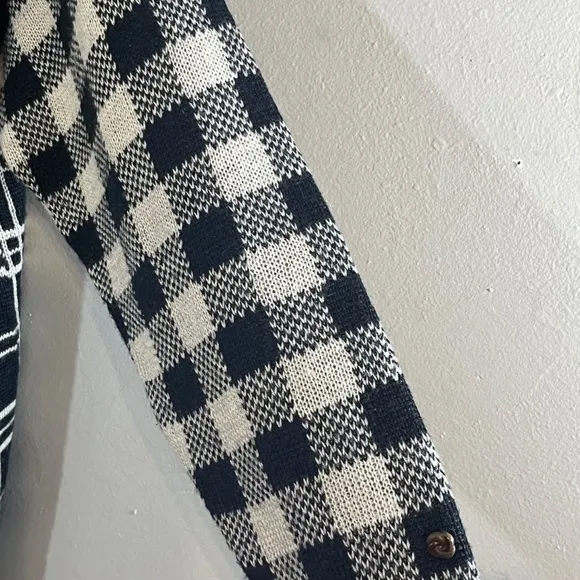 Potomac Collection Women Sweater Size 1X Black Wool Button Down Cream Check Plus