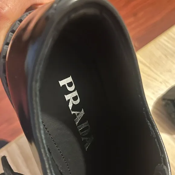 Prada Black leather lace up loafer. Woman’s size 7.