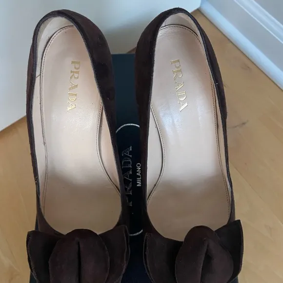 Prada Brown Suede Shoes size 40