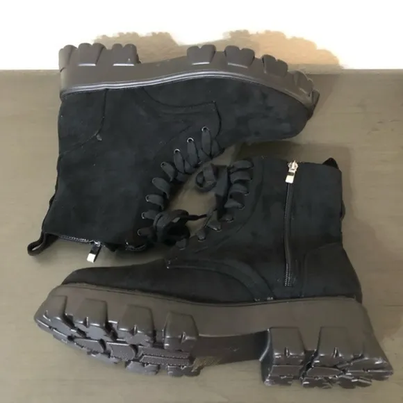 PrettyLittleThing Boots Black Lace Up Moto Combat Cleated Sole Trendy Streetwear