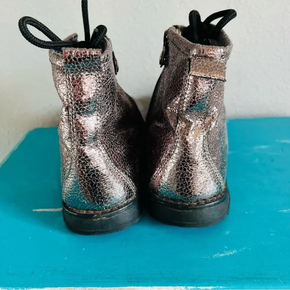 Primigi Girl’s Ariel Lace Up Industrial Style Booties Metallic Size 34 or 2.5
