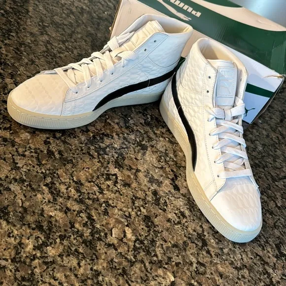 Puma Basket Classic Mid embossed NIB 11.5