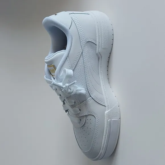 Puma ca pro Classic Junior's white shoes  sneakers size 6c