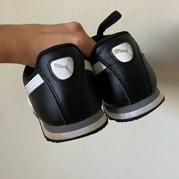 Puma Roma Basic Black White Sneakers Size 10,5