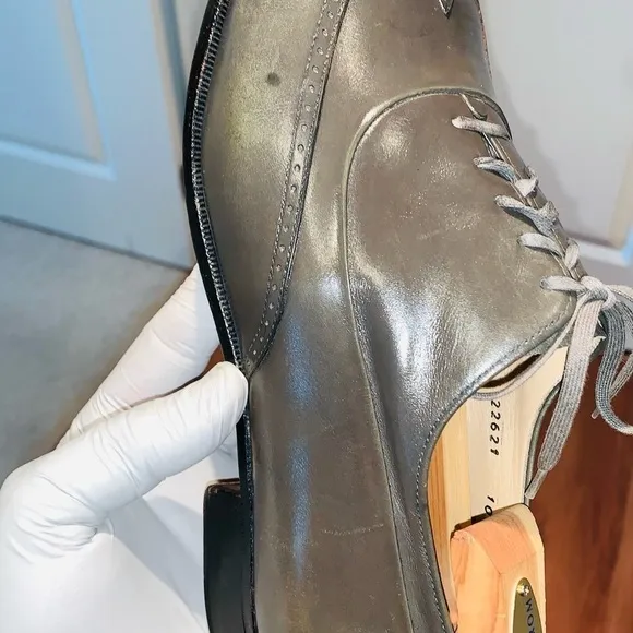R Benedetto leather Wingtip Oxford.