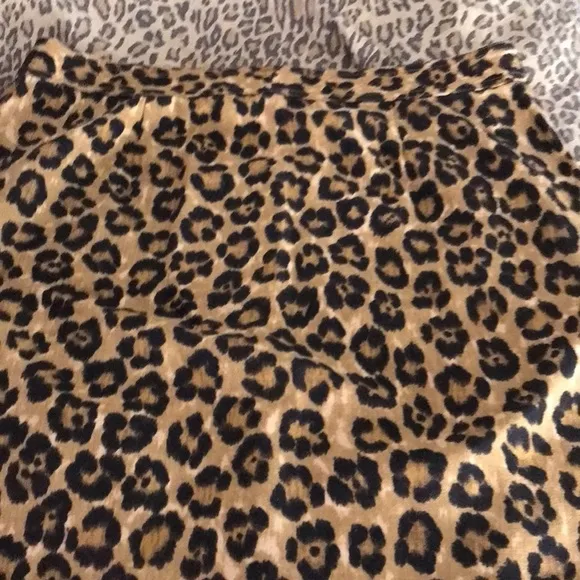 RALPH LAUREN size 14 Leopard print, button down skirt with pockets Aragon print