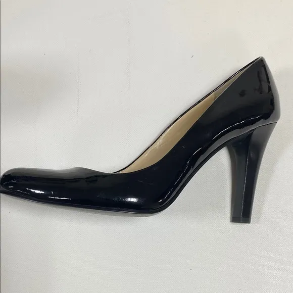 Ralph Lauren Women's Classic Black Patent Leather 3 1/2&quot; Heels, Size 8B,