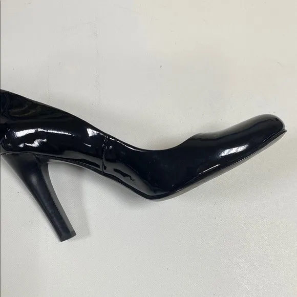 Ralph Lauren Women's Classic Black Patent Leather 3 1/2&quot; Heels, Size 8B,