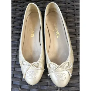 RARE CHANEL Cap Toe Ballerina Flats Shoes Size 37.5 Champagne Beige READ