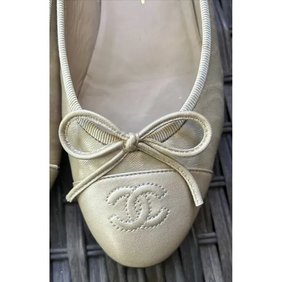 RARE CHANEL Cap Toe Ballerina Flats Shoes Size 37.5 Champagne Beige READ