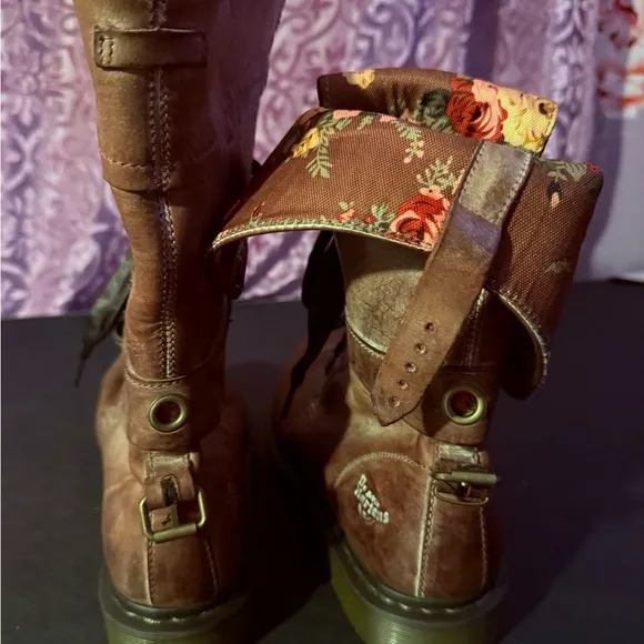 RARE Dr. Marten Triumph Floral Fold- Over Lace up boots