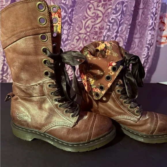 RARE Dr. Marten Triumph Floral Fold- Over Lace up boots