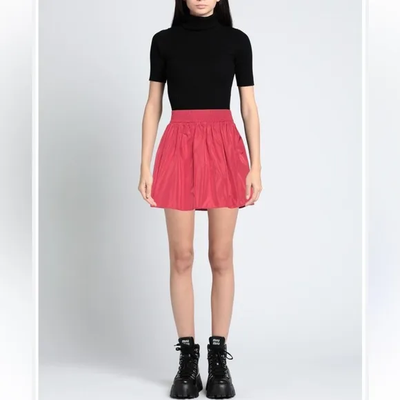 RED VALENTINO ELASTIC WAISTBAND FLARED MINI SKIRT Medium