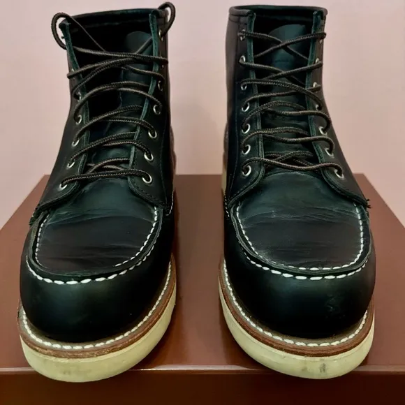 Red Wing Shoes Women’s 6 Inch Classic Moc