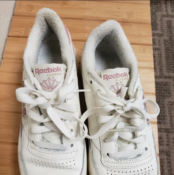 REEBOK Club C Classic White and Baby Pink Women's Size 8.5 Shoes