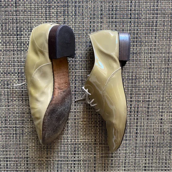 Repetto Paris Beige Patent Lace-Up Oxford Shoes