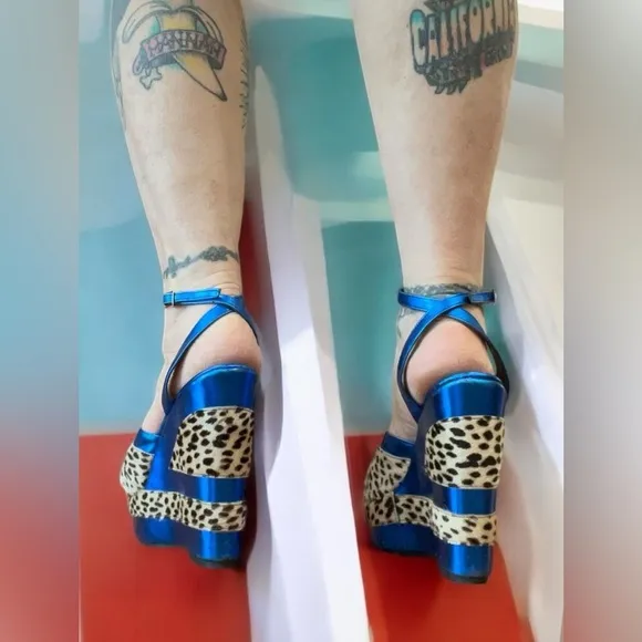 Retro cheetah/Leopard Print metallic foil Blue Platform Wedges