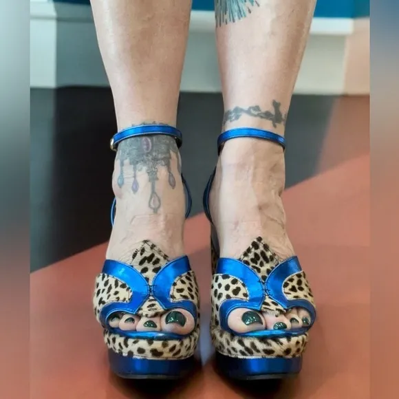 Retro cheetah/Leopard Print metallic foil Blue Platform Wedges